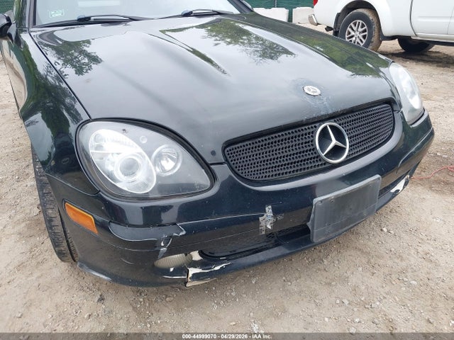 44999070 :رقم المزاد ، WDBKK49F52F248664 vin ، 2002 Mercedes-benz Slk 230 Kompressor مزاد بيع