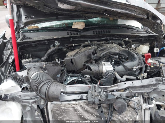 44999104 :رقم المزاد ، 3TYSZ5ANXNT094905 vin ، 2022 Toyota Tacoma Sr V6 مزاد بيع