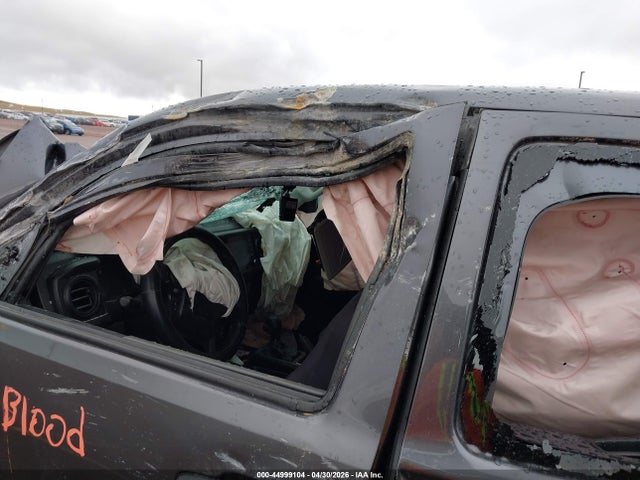 44999104 :رقم المزاد ، 3TYSZ5ANXNT094905 vin ، 2022 Toyota Tacoma Sr V6 مزاد بيع