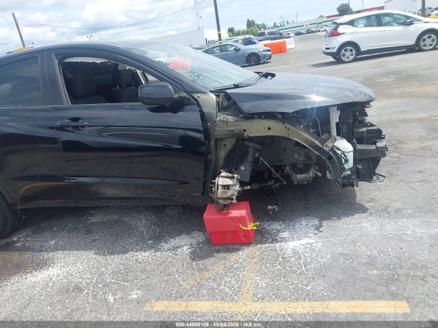 2022 Honda Hr-v Awd Lx მანქანა იყიდება აუქციონზე, vin: 3CZRU6H36NM761689, აუქციონის ნომერი: 44999109
