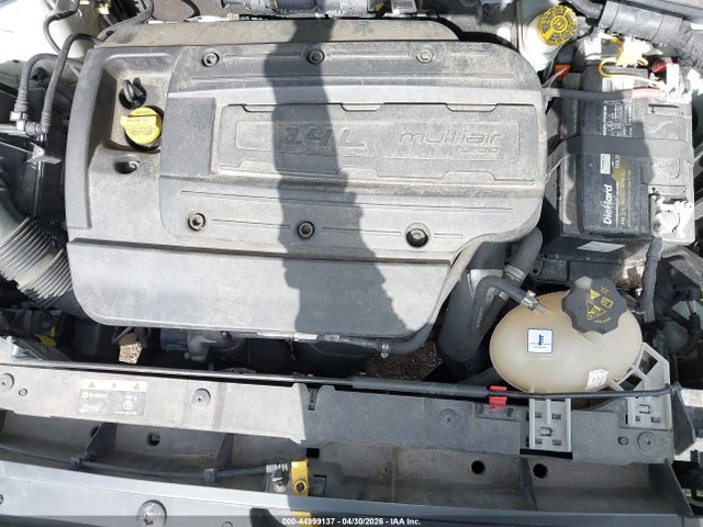 44999137 :رقم المزاد ، ZACCJBBH1FPC18914 vin ، 2015 Jeep Renegade Latitude مزاد بيع