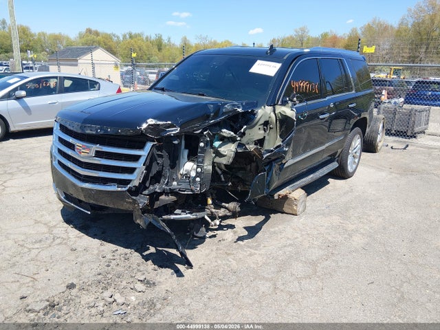 44999138 :رقم المزاد ، 1GYS4BKJ8HR338780 vin ، 2017 Cadillac Escalade Luxury مزاد بيع