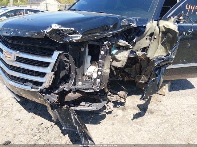 44999138 :رقم المزاد ، 1GYS4BKJ8HR338780 vin ، 2017 Cadillac Escalade Luxury مزاد بيع