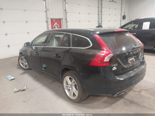 Продажа на аукционе авто 2015 Volvo V60 T5 Premier, vin: YV1612SB7F1186862, номер лота: 44999148