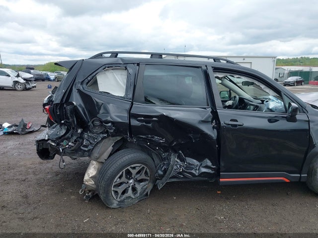 JF2SKADC0PH422215 Subaru Forester Premium