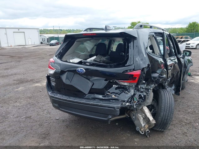 JF2SKADC0PH422215 Subaru Forester Premium