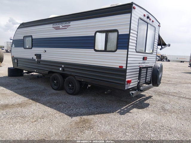 44999179 :رقم المزاد ، 5ZT2CKJB2NF001035 vin ، 2022 Forest River Cherokee مزاد بيع