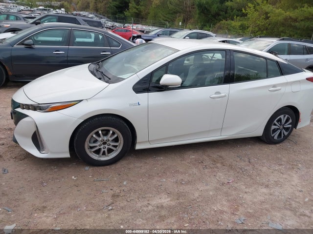 2018 Toyota Prius Prime Plus მანქანა იყიდება აუქციონზე, vin: JTDKARFP9J3085015, აუქციონის ნომერი: 44999182