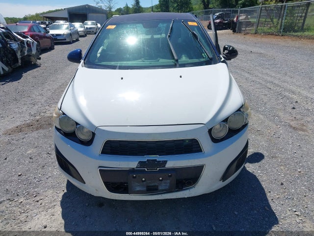 Продажа на аукционе авто 2013 Chevrolet Sonic Lt Manual, vin: 1G1JD5SH0D4200845, номер лота: 44999264
