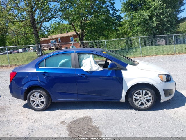Продажа на аукционе авто 2013 Chevrolet Sonic Lt Manual, vin: 1G1JD5SH0D4200845, номер лота: 44999264