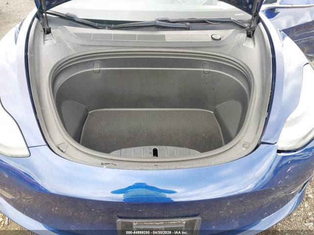 Tesla Model 3 Long Range/performance 2018 5YJ3E1EB3JF105083 Image 10