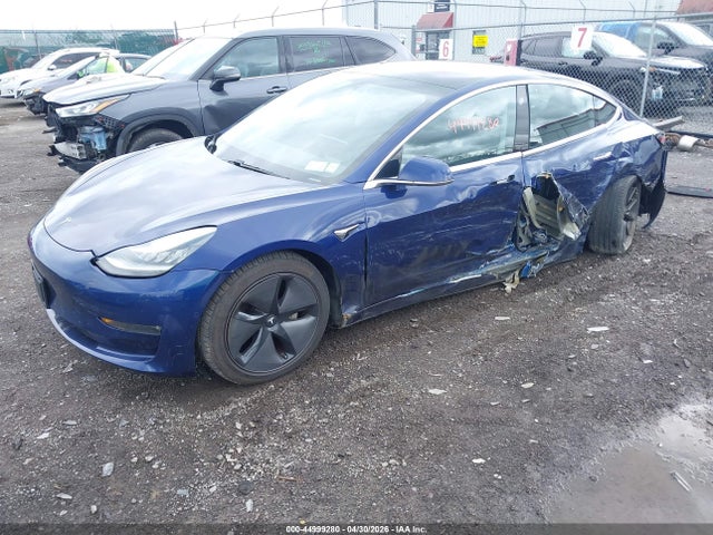 Tesla Model 3 Long Range/performance 2018 5YJ3E1EB3JF105083 Image 2