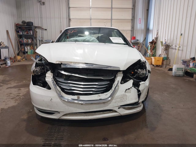 Продаж на аукціоні авто 2013 Chrysler 200 Limited, vin: 1C3BCBFG7DN522282, номер лоту: 44999318
