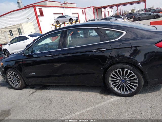 44999338 :رقم المزاد ، 3FA6P0LU6HR149437 vin ، 2017 Ford Fusion Hybrid Se مزاد بيع