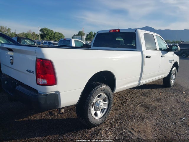3C63R3GT1JG383696 RAM 3500 Tradesman 4x4 8&#039; Box
