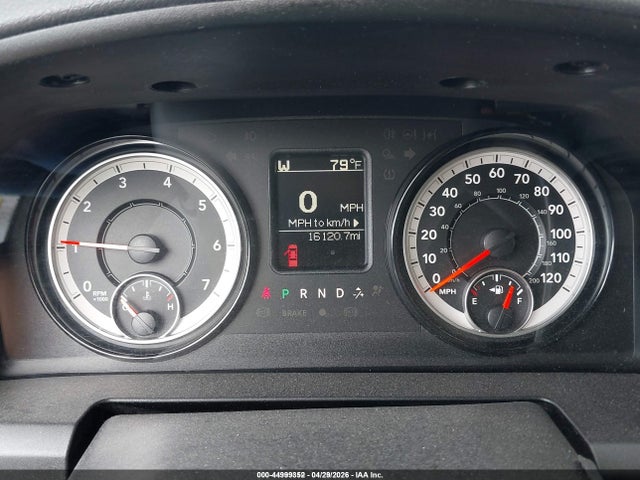 3C63R3GT1JG383696 RAM 3500 Tradesman 4x4 8&#039; Box