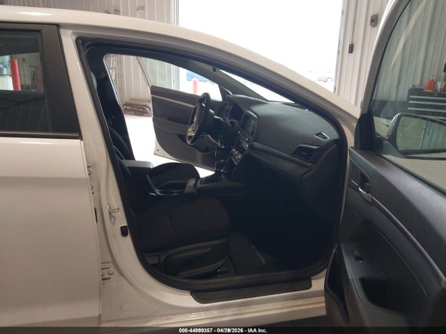 Продажа на аукционе авто 2020 Hyundai Elantra Se, vin: 5NPD74LF8LH611244, номер лота: 44999357