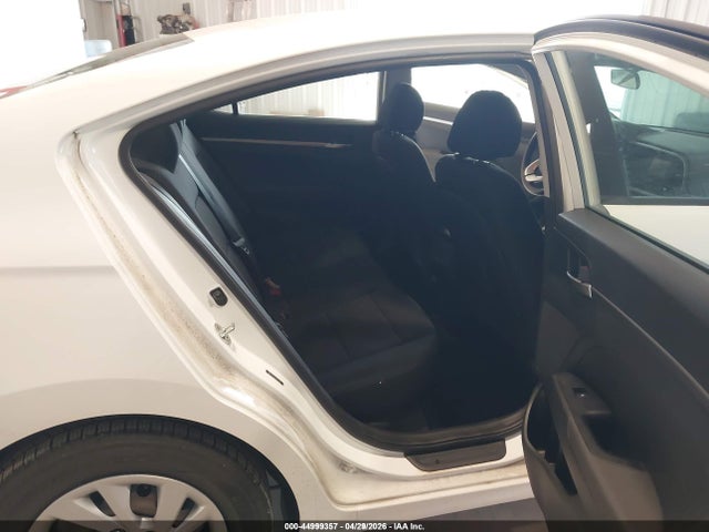 Продажа на аукционе авто 2020 Hyundai Elantra Se, vin: 5NPD74LF8LH611244, номер лота: 44999357