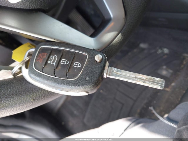 Продажа на аукционе авто 2017 Hyundai Tucson Se, vin: KM8J33A46HU413992, номер лота: 44999369