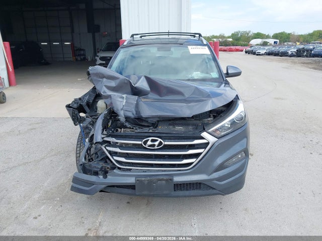 Продажа на аукционе авто 2017 Hyundai Tucson Se, vin: KM8J33A46HU413992, номер лота: 44999369