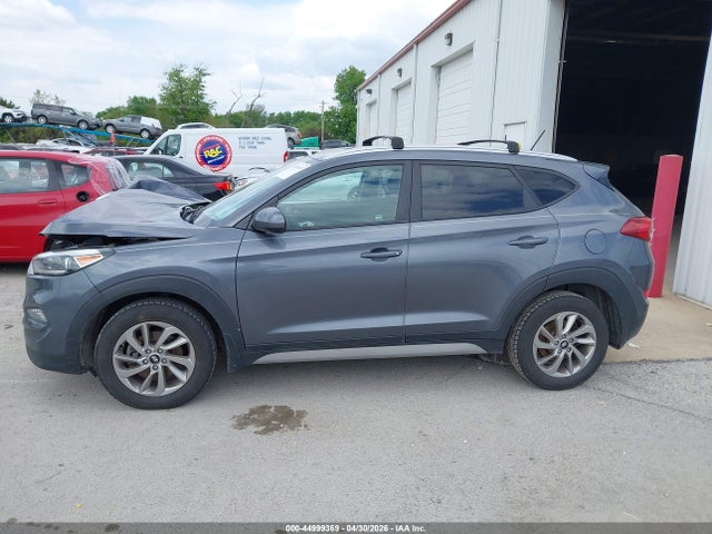 Продажа на аукционе авто 2017 Hyundai Tucson Se, vin: KM8J33A46HU413992, номер лота: 44999369
