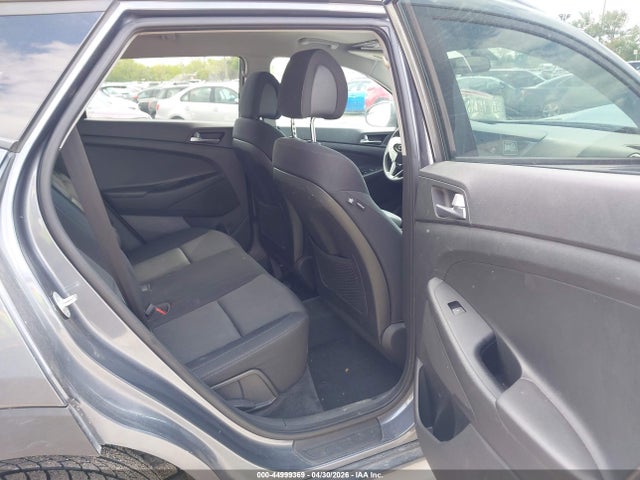 Продажа на аукционе авто 2017 Hyundai Tucson Se, vin: KM8J33A46HU413992, номер лота: 44999369