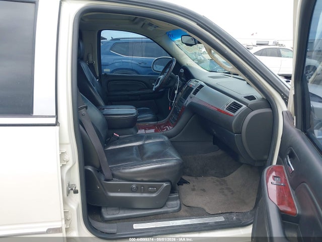 2007 Cadillac Escalade Standard მანქანა იყიდება აუქციონზე, vin: 1GYFK638X7R314005, აუქციონის ნომერი: 44999374