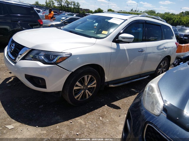 2017 Nissan Pathfinder Sl მანქანა იყიდება აუქციონზე, vin: 5N1DR2MN3HC602485, აუქციონის ნომერი: 44999395