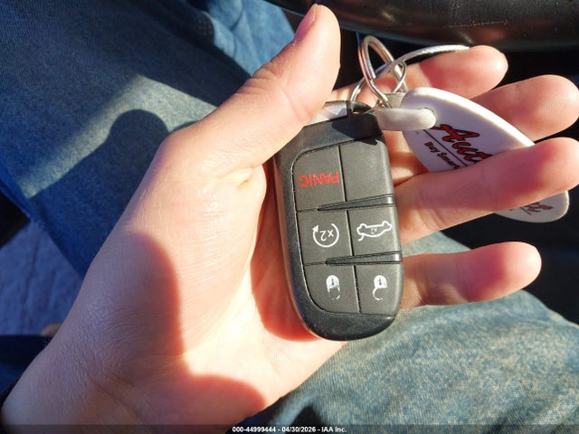 Продаж на аукціоні авто 2015 Chrysler 200 C, vin: 1C3CCCCG4FN517221, номер лоту: 44999444
