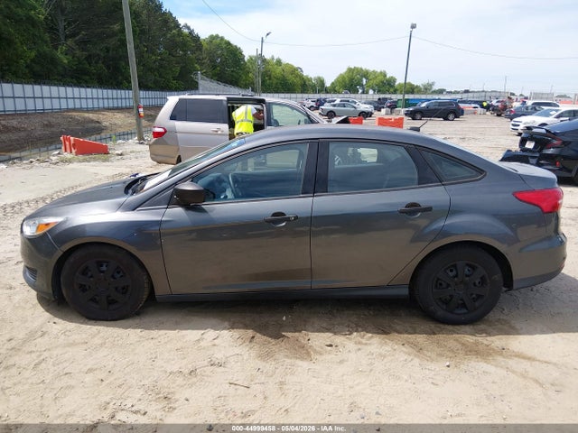 44999458 :رقم المزاد ، 1FADP3E27JL220556 vin ، 2018 Ford Focus S مزاد بيع
