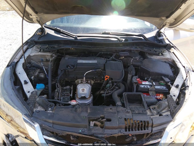 44999495 :رقم المزاد ، 1HGCR2F80FA139240 vin ، 2015 Honda Accord Ex-l مزاد بيع