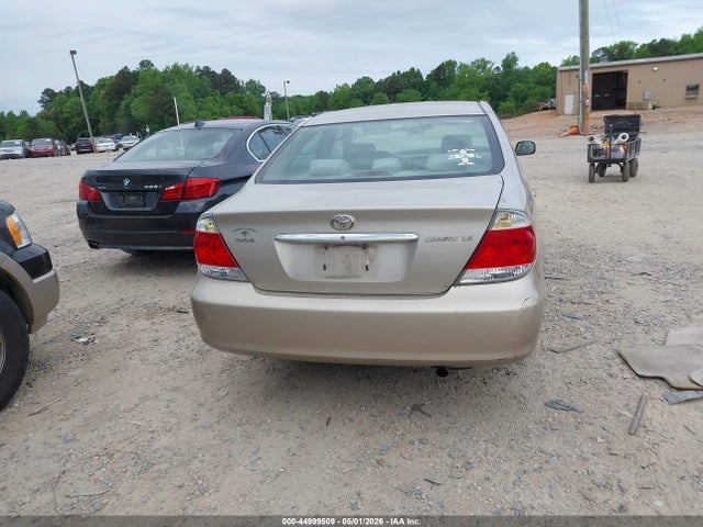 44999509 :رقم المزاد ، 4T1BE32K25U559829 vin ، 2005 Toyota Camry Le مزاد بيع