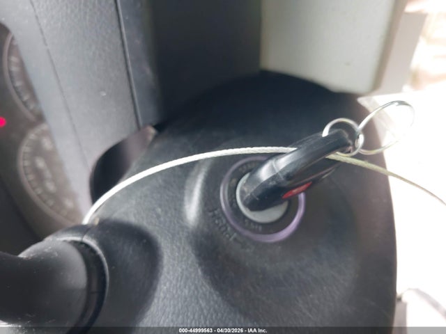 44999563 :رقم المزاد ، 4T4BF1FK9CR196721 vin ، 2012 Toyota Camry Le مزاد بيع