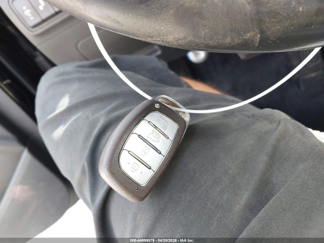 2017 Hyundai Tucson Se Plus მანქანა იყიდება აუქციონზე, vin: KM8J33A44HU476699, აუქციონის ნომერი: 44999579