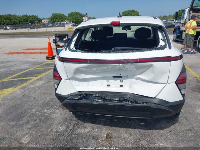2025 Hyundai Kona Se მანქანა იყიდება აუქციონზე, vin: KM8HA3AB4SU324352, აუქციონის ნომერი: 44999633
