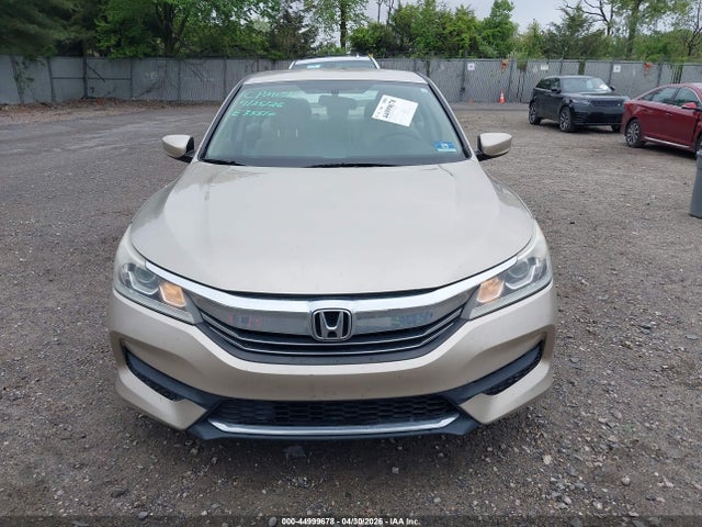 44999678 :رقم المزاد ، 1HGCR2F37GA103339 vin ، 2016 Honda Accord Lx مزاد بيع