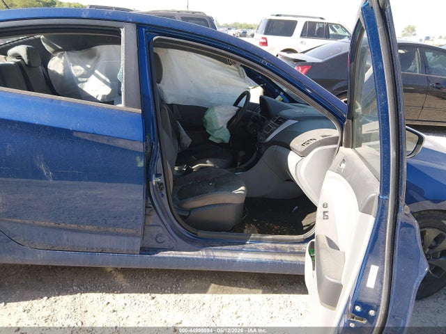 44999894 :رقم المزاد ، KMHCT4AE7FU802239 vin ، 2015 Hyundai Accent Gls مزاد بيع
