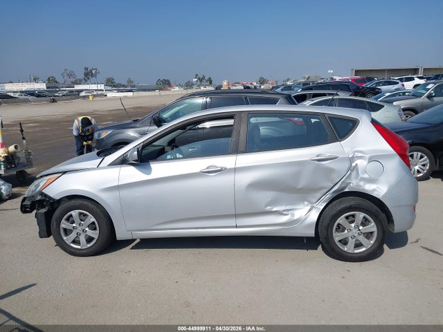 KMHCT5AE7GU279246 Hyundai ACCENT SE