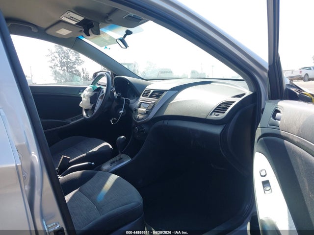 KMHCT5AE7GU279246 Hyundai ACCENT SE