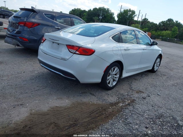 2015 Chrysler 200 Limited მანქანა იყიდება აუქციონზე, vin: 1C3CCCAB1FN618272, აუქციონის ნომერი: 44999926