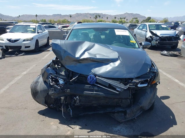 2013 Volkswagen Jetta Hybrid Sel Premium მანქანა იყიდება აუქციონზე, vin: 3VW637AJ5DM290916, აუქციონის ნომერი: 44999938