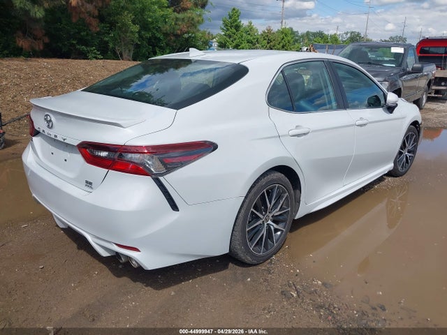 Продажа на аукционе авто 2022 Toyota Camry Se Awd, vin: 4T1G11BK5NU050016, номер лота: 44999947