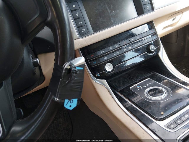 44999967 :رقم المزاد ، SAJBK4BV2GCY14924 vin ، 2016 Jaguar Xf 35t Prestige مزاد بيع