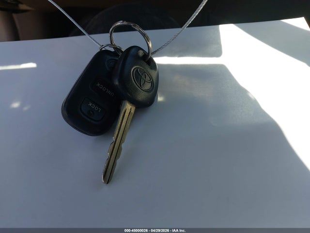 2000 Toyota Camry Xle V6 მანქანა იყიდება აუქციონზე, vin: JT2BF28K3Y0251737, აუქციონის ნომერი: 45000026