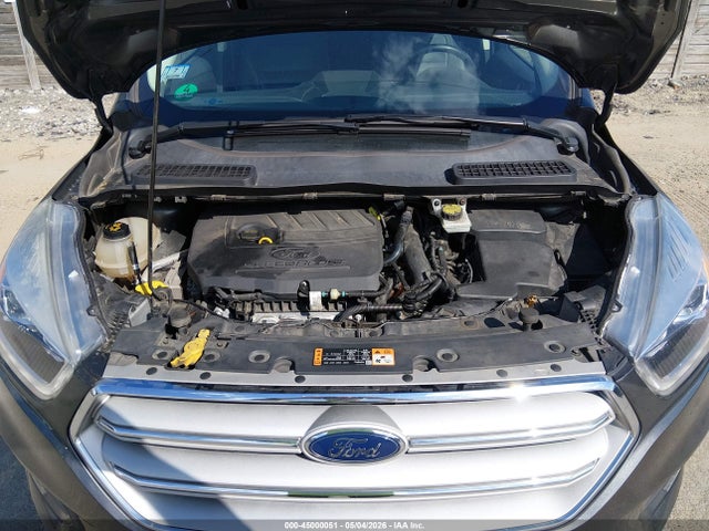 45000051 :رقم المزاد ، 1FMCU9HD4JUB60823 vin ، 2018 Ford Escape Sel مزاد بيع