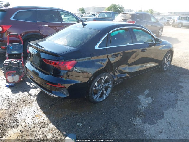 45000081 :رقم المزاد ، WAUAUDGY9NA011301 vin ، 2022 Audi A3 Premium 40 Tfsi Front-wheel Drive S Tronic مزاد بيع
