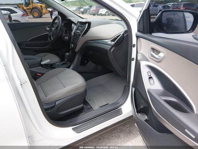 Продаж на аукціоні авто 2016 Hyundai Santa Fe Sport 2.4l, vin: 5XYZU3LB7GG327865, номер лоту: 45000083