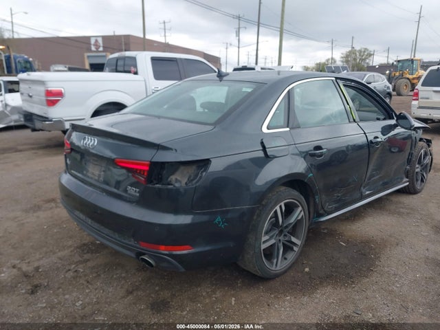 45000084 :رقم المزاد ، WAUFNAF40HN013323 vin ، 2017 Audi A4 2.0t Premium مزاد بيع