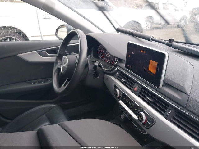 45000084 :رقم المزاد ، WAUFNAF40HN013323 vin ، 2017 Audi A4 2.0t Premium مزاد بيع