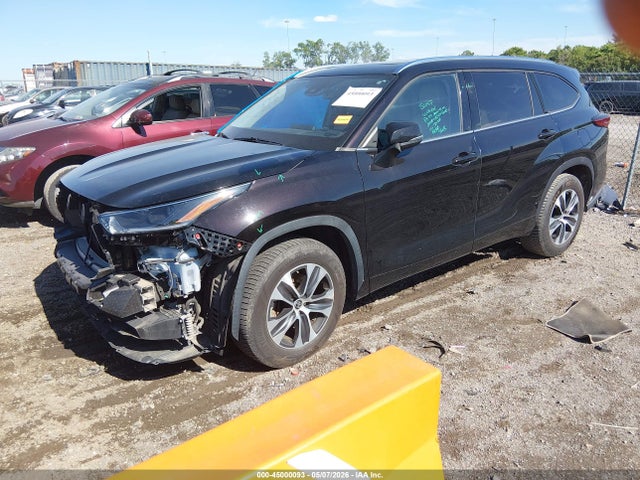 Toyota Highlander Xle 2021 5TDGZRAH6MS037604 Image 2